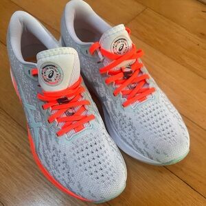 ASICS size 8 Women’s